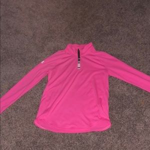 Under armour pull over.